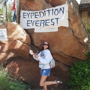 Meet your Posher, Lindsey